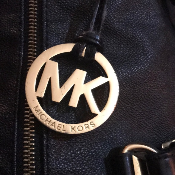 Authentic Michael Kors Handbag! Does not come with dust bag! Check all pics! - Picture 10 of 11